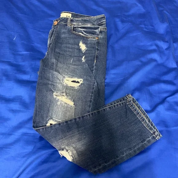 GARAGE Distressed Jeans - Picture 2 of 4
